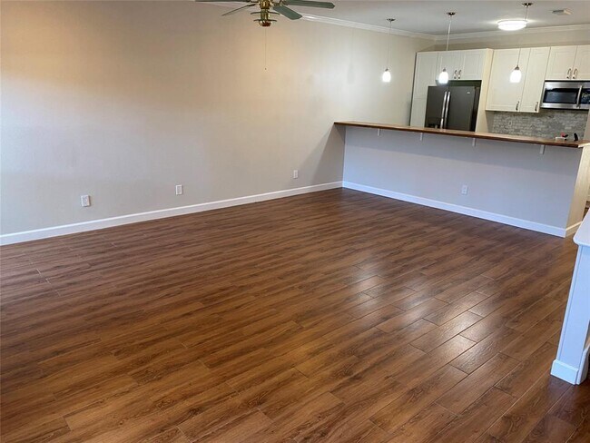 Building Photo - 3206 Holly Hall St