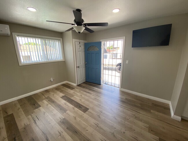 Foto del edificio - 3574 E 56th St