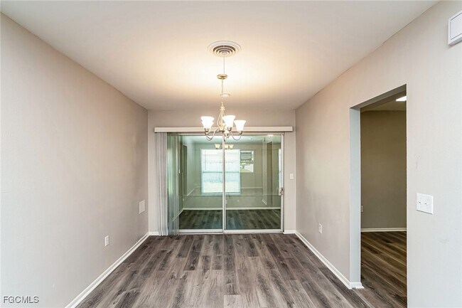 Foto del edificio - 604 Shamrock Blvd