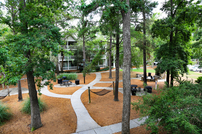 Building Photo - Georgetown Oaks