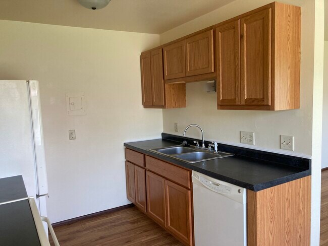 Building Photo - 3733 E Karstens Dr