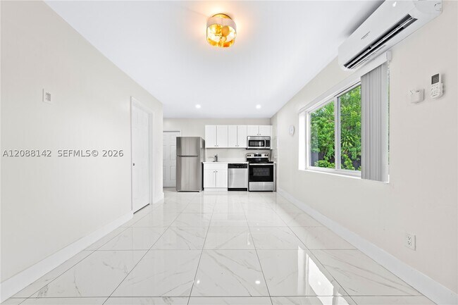 Foto del edificio - 612 NW 10th Terrace