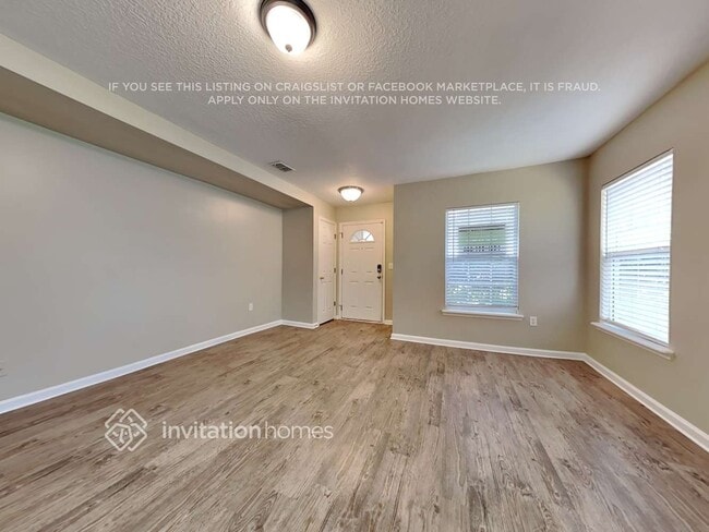 Building Photo - 12563 Pine Marsh Way