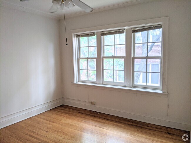 2 Bedroom Apartments for Rent under $1,350 in Evanston IL