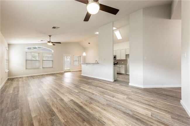 Building Photo - 808 Hank Aaron Ln