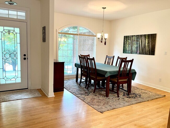 Foto del edificio - 2708 North Blue Ridge Court