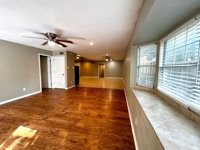 Foto del edificio - 3305 Clawson Rd