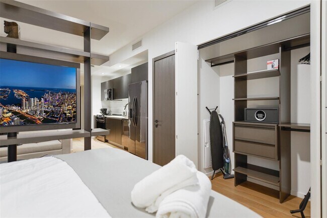 Foto del edificio - 398 NE 5th St