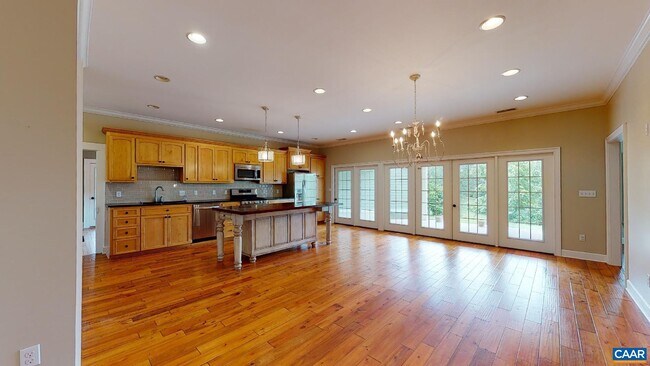 Building Photo - 1327 Tilman Rd