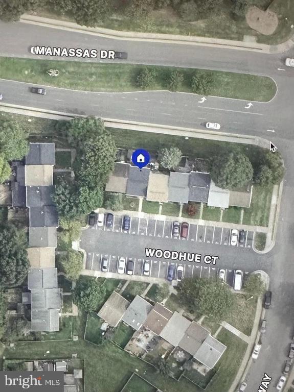 Building Photo - 8658 Woodhue Ct