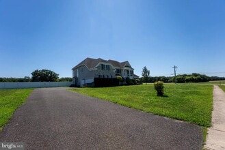 Building Photo - 516 Rachel Dr