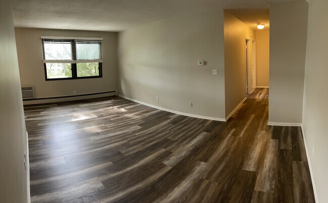 Building Photo - 3117 Virginia Ave S