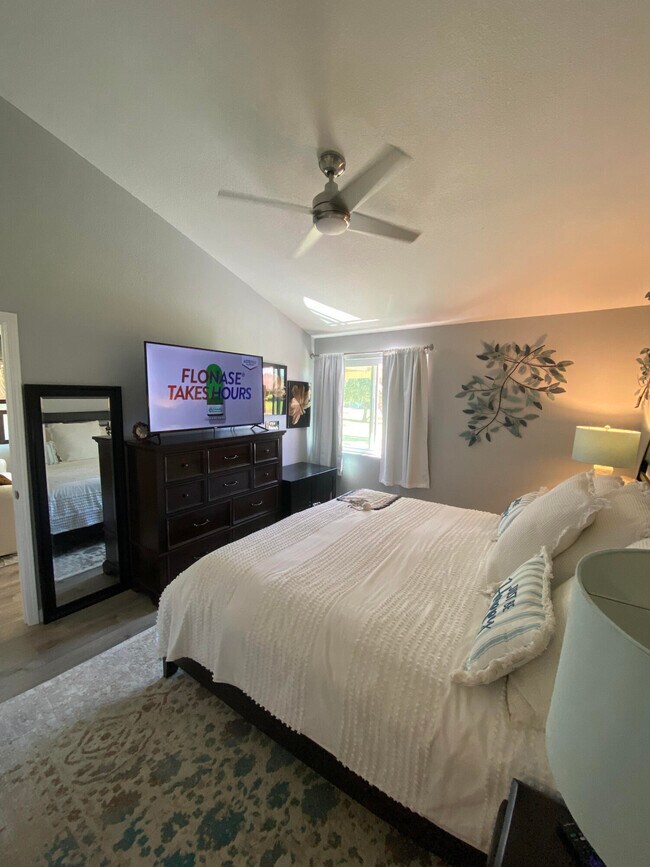 Building Photo - 44380 E Sundown Crest Dr