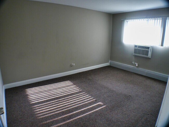 Foto del edificio - 3680 W 119th St