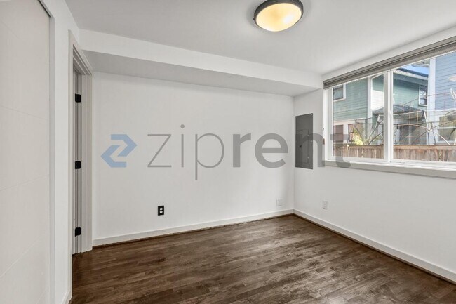 Foto del edificio - Unit