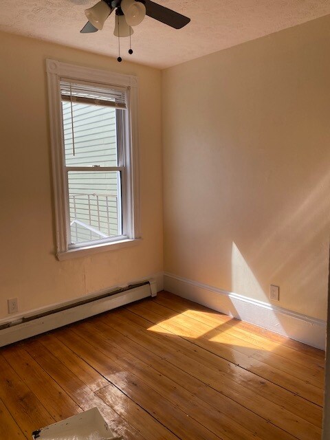 Foto del edificio - 841 E 2nd St