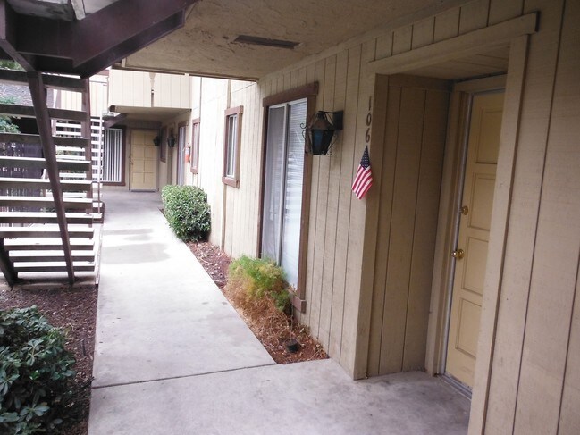 Foto del edificio - Chalmette Garden Apts
