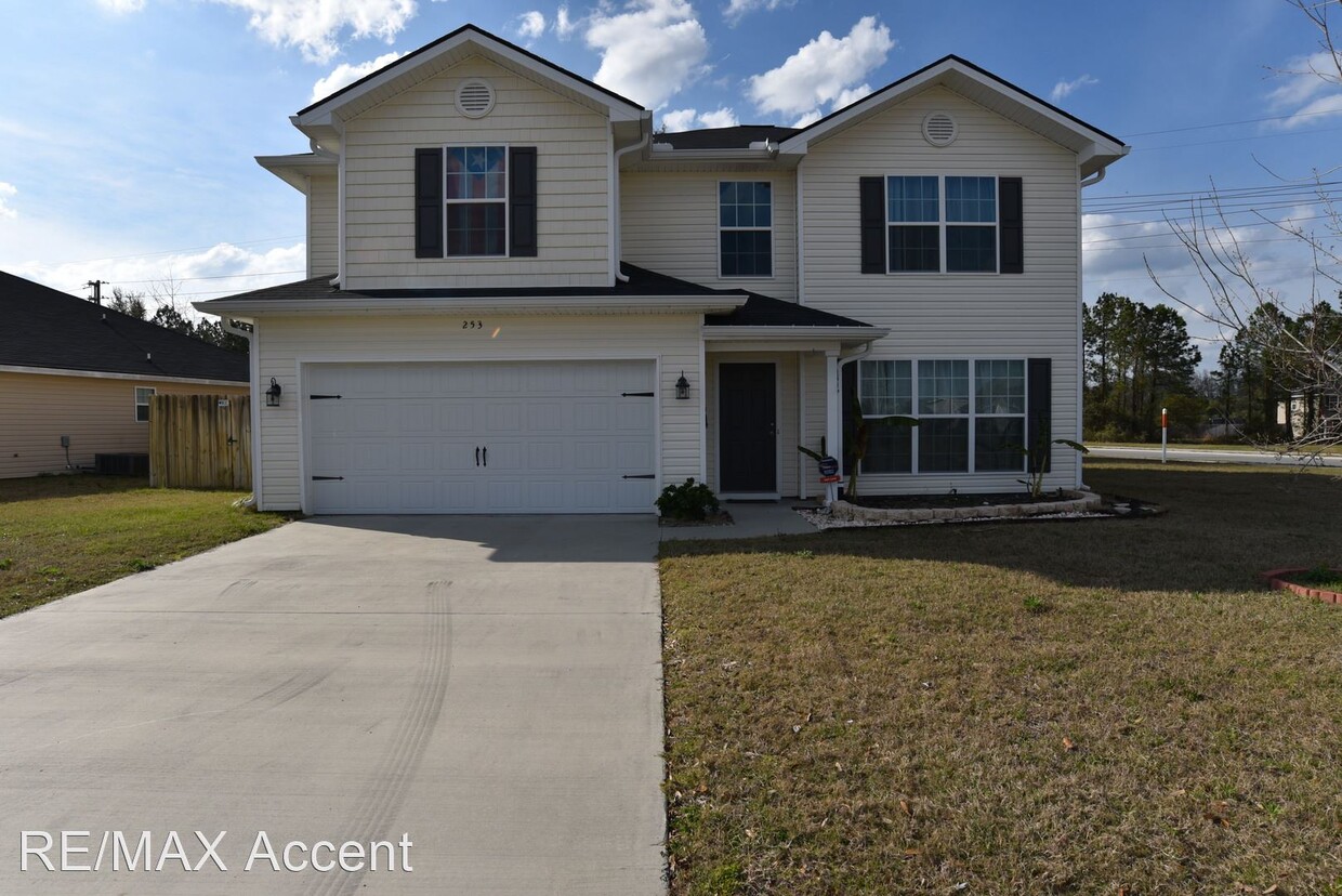 Primary Photo - 3 br, 2.5 bath House - 253 Augusta Way