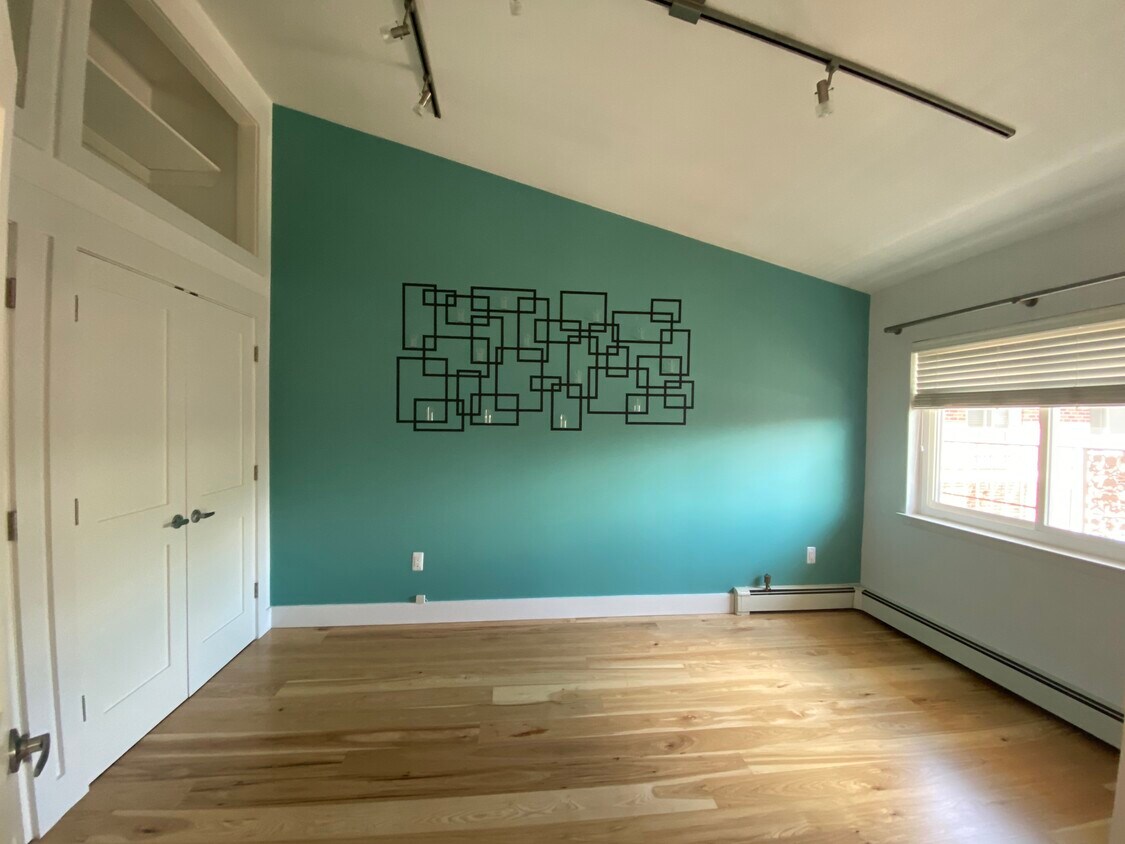 Foto principal - 838 Pelhamdale Ave