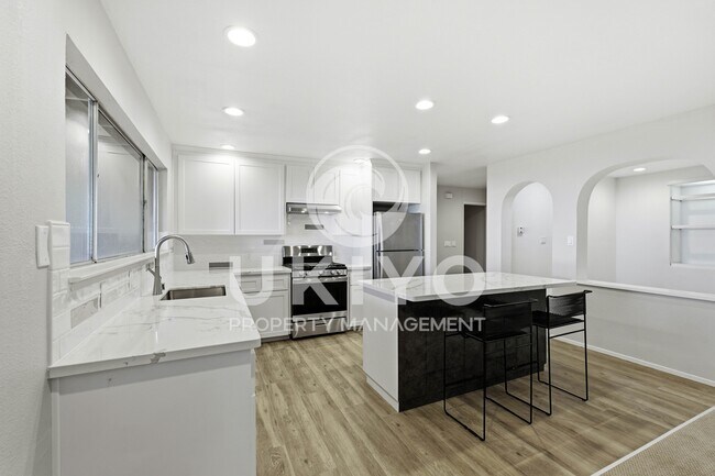 Foto del edificio - 6809 Colton Blvd