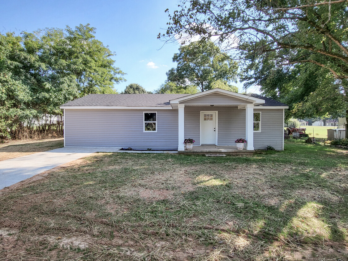Primary Photo - 26768 3rd St