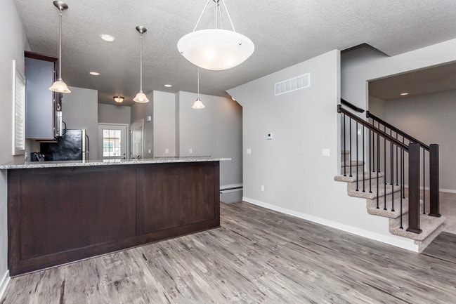 Building Photo - 2071 SW Cascade Falls Dr