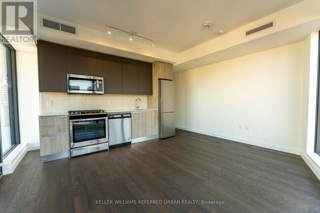 Building Photo - 2A Church St