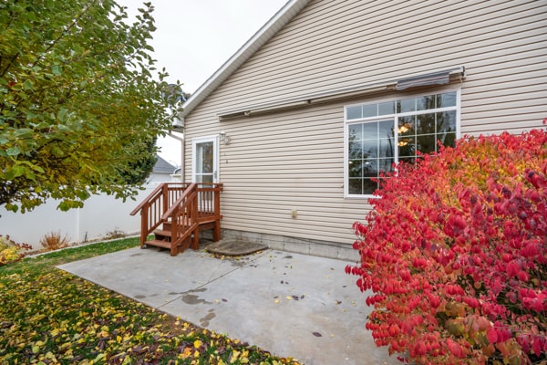 Building Photo - 2434 Brookcliff Dr