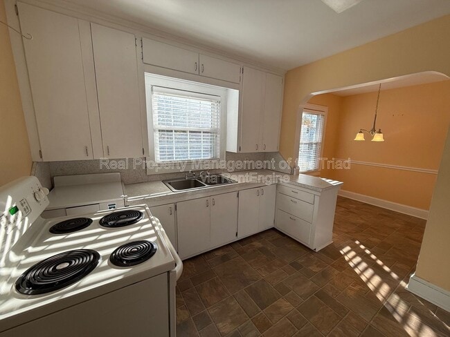 Foto del edificio - 1735 Polo Rd