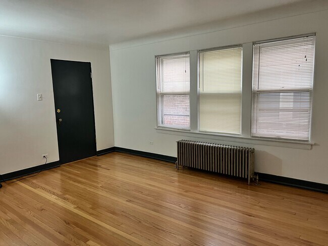 Living Room - 1923 Euclid Ave
