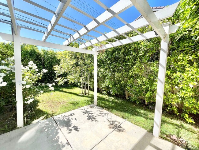 Foto del edificio - 7601 N Justice Way Van Nuys, CA 91405