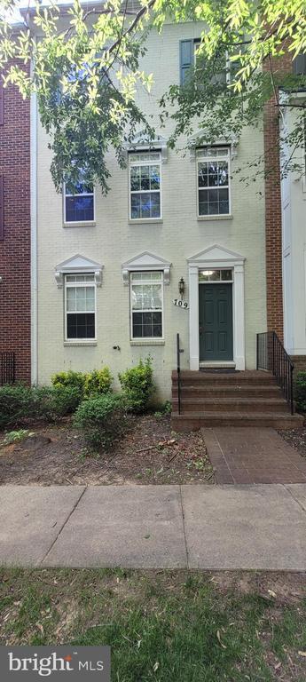 Foto principal - 709 Ridgemont Ave