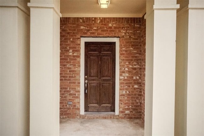 Building Photo - 17923 Treemont Landing