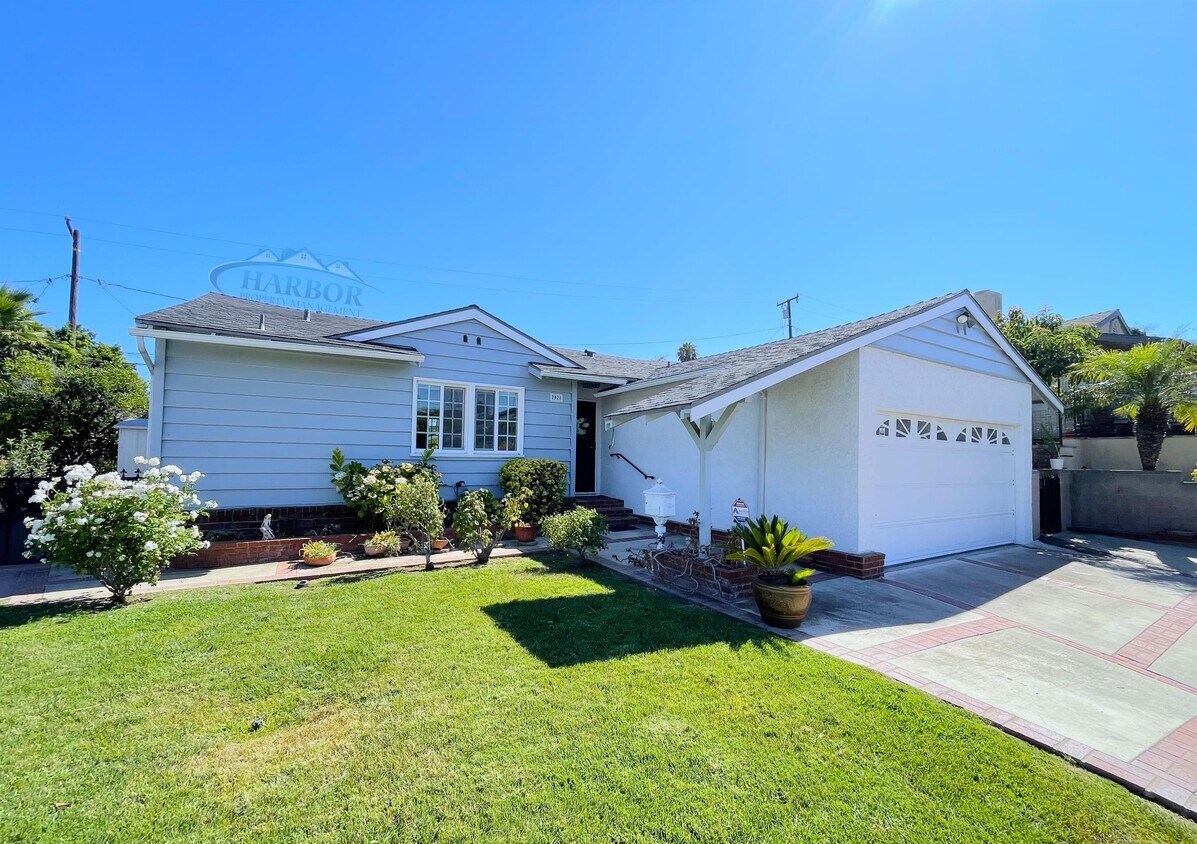 Primary Photo - 2028 Elberon Ave