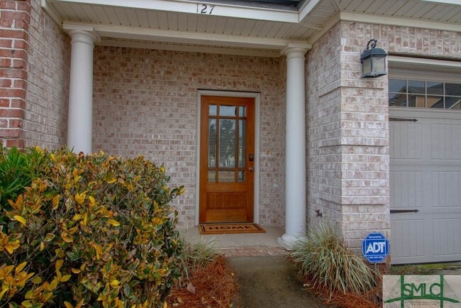 Building Photo - 127 Ventura Pl