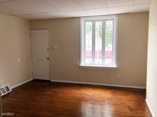 Building Photo - 3 br, 1 bath House - 5229 Wakefield St