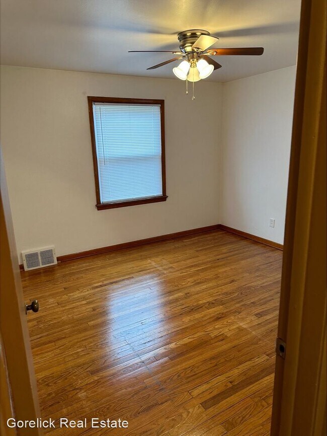 Foto del edificio - 3 br, 1 bath House - 5446 E. 135th Street