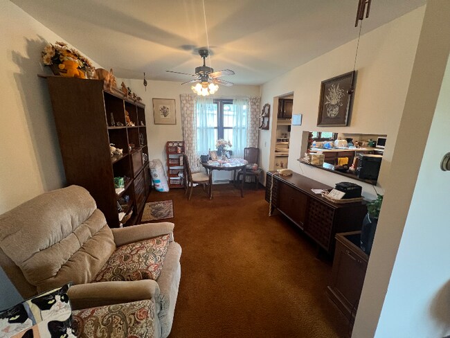 Foto del edificio - 243 Tyler Cir