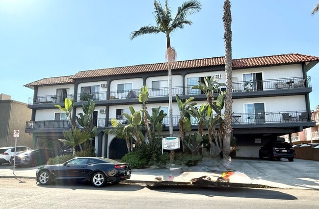 Building Photo - 10779 Woodbine St