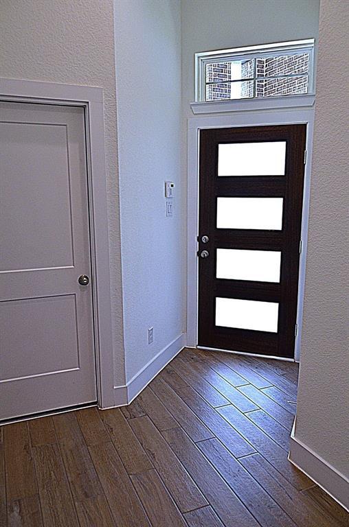 Foto del edificio - 219 Lukewood Cir