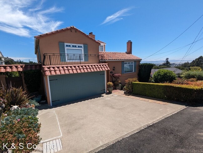 Building Photo - 3 br, 2 bath House - 34 Stratford Rd.