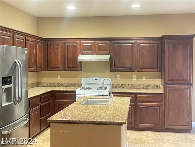 Foto del edificio - 5079 W Moberly Ave