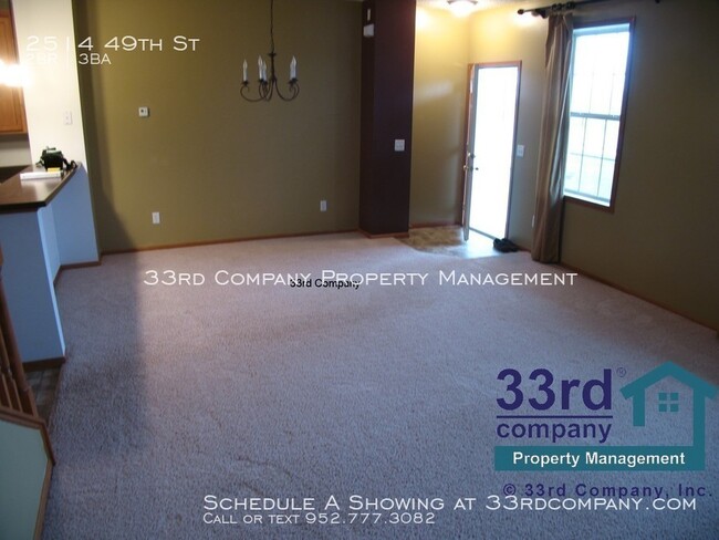 Foto del edificio - Inver Grove 2 Bedroom Townhome with a Loft!