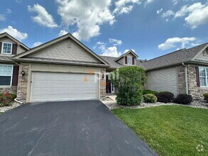 Building Photo - 1209 Lily Ln