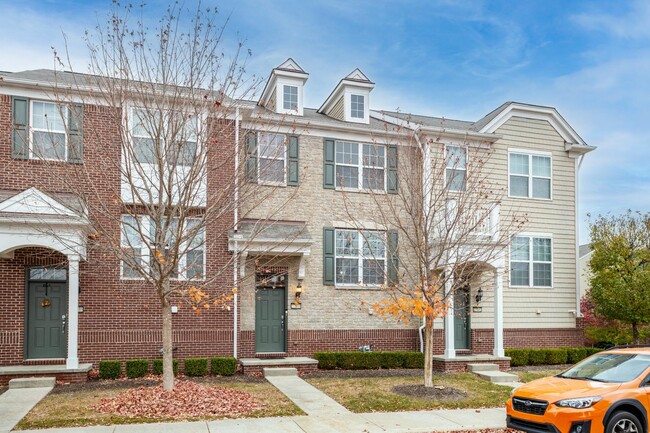 Photo - 27844 Hopkins Dr Townhome