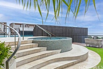 Building Photo - 1108 Auahi St