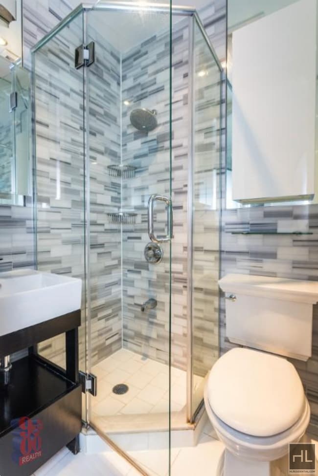 Building Photo - E 3RD ST.