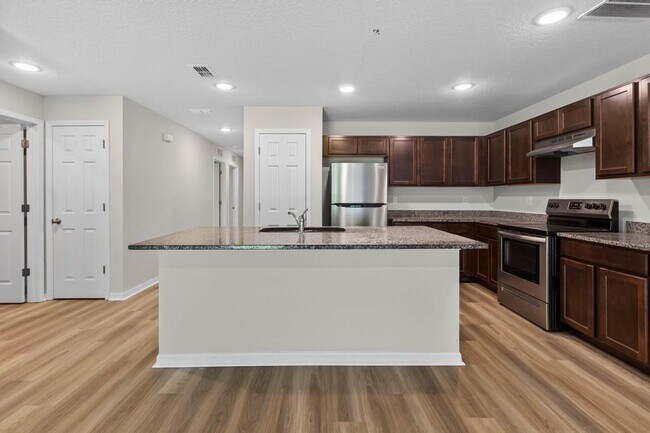 Building Photo - 129 Wellwood Ln