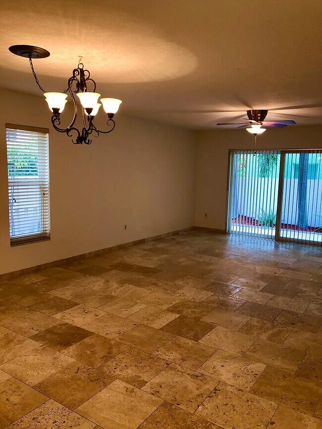 Foto del edificio - 3221 NE 15th St