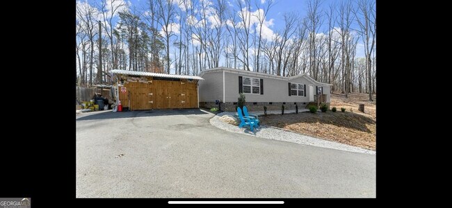 Foto del edificio - 3241 Hidden Valley Rd